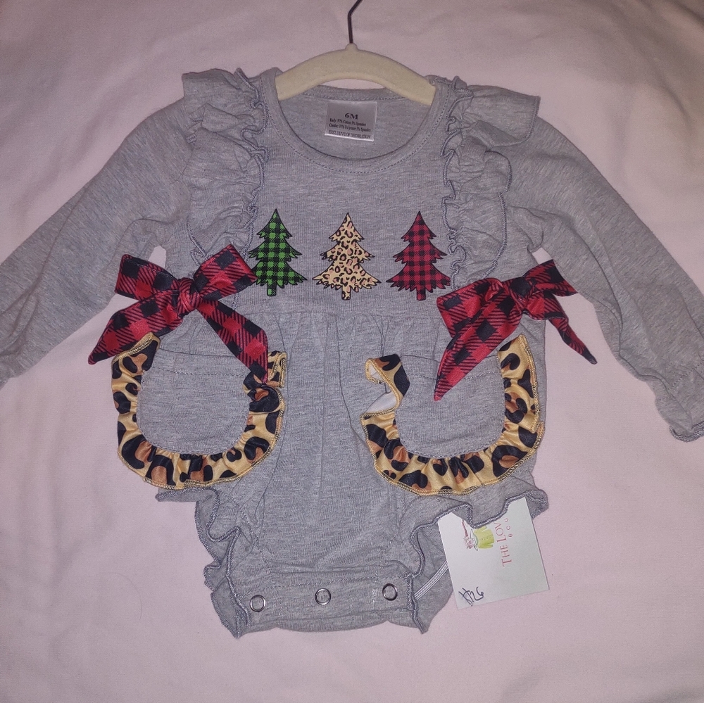 Honey bean ruffle baby romper NWT sz 6m